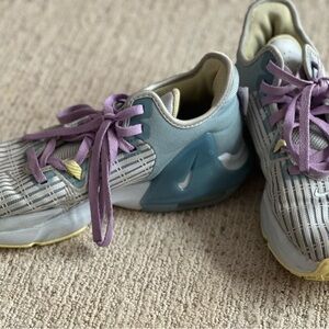 Kids Sneakers with Purple Laces